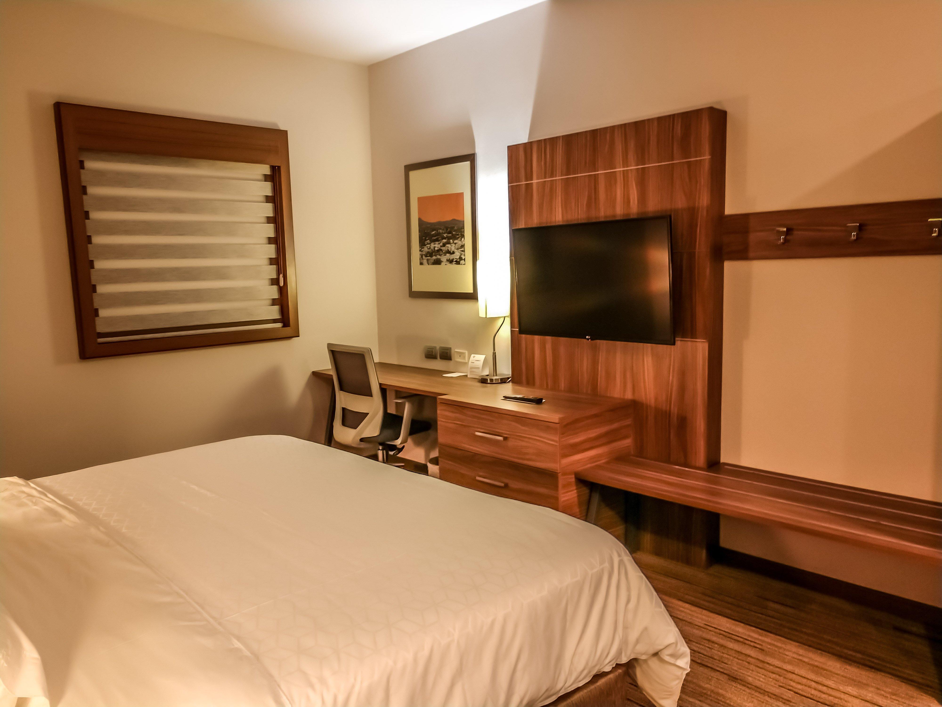 ฮอลิเดย์อินน์ เอ็กซ์เพรส ไกวมัส Guaymas ภายนอก รูปภาพ A room at the hotel